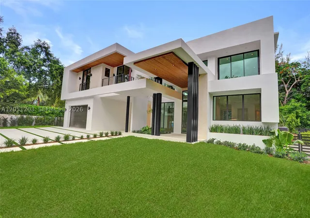 Single family home for sale at 4640 Sunset Dr, Miami, FL 33143 | MLS# A12051203