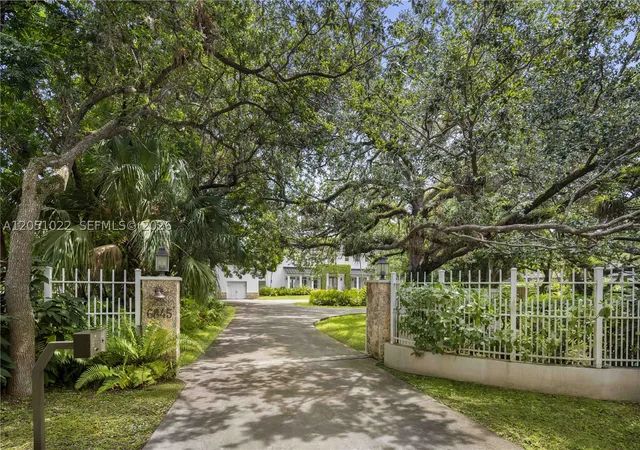 Photo 2 of Mansion for sale at 6845 Sw 98th St, Pinecrest, FL 33156 | MLS# A12051022 | Listing updated on 2026-09-09