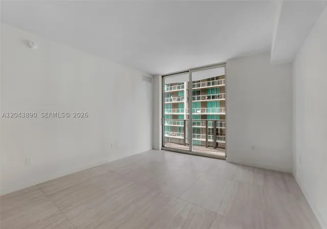 Photo 3 of Condo for sale at 77 Se 5th Street #1708, Miami, FL 33131 | MLS# A12043890 | Listing updated on 2026-09-10