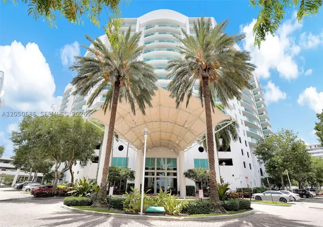 Listing Photo 1 - Condo for sale in building located at 7900 Harbor Island Dr, Miami, FL 33141 - Unit #610