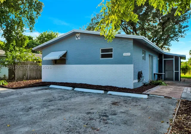 Photo 2 of Multi family home for sale at 1515 Nw 2nd Ave, Fort Lauderdale, FL 33311 | MLS# A12051695 | Listing updated on 2026-09-16