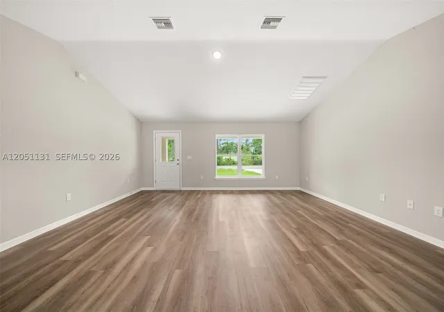 Photo 4 of Single family home for sale at 5652 Cortez Blvd, Sebring, FL 33872 | MLS# A12051131 | Listing updated on 2026-09-15