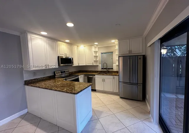 Photo 3 of Sale Pending at 7671 W Courtyard Run W, Boca Raton, FL 33433 | MLS# A12051794 | Listing updated on 2026-09-09
