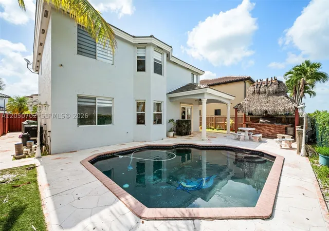 Photo 3 of Single family home for sale at 6504 Sw 166th Ct, Miami, FL 33193 | MLS# A12050702 | Listing updated on 2026-09-09