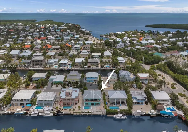Photo 2 of Single family home for sale at 107 Valencia Dr, Islamorada, FL 33036 | MLS# A12051290 | Listing updated on 2026-08-29
