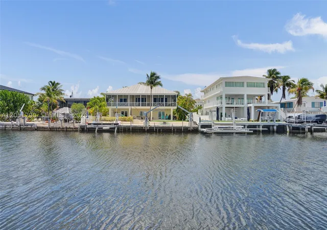 Photo 3 of Single family home for sale at 107 Valencia Dr, Islamorada, FL 33036 | MLS# A12051290 | Listing updated on 2026-08-29
