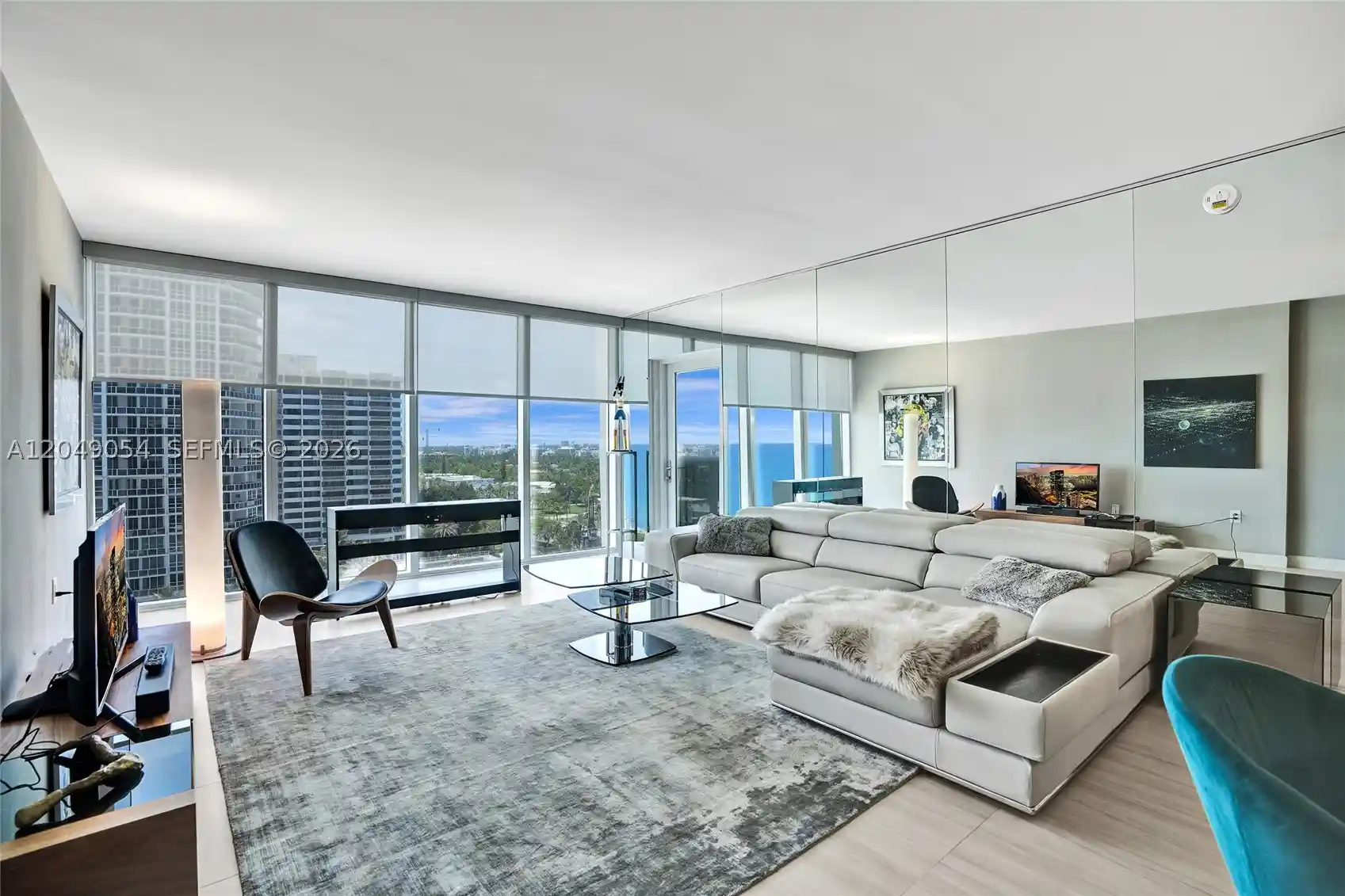 Listing Photo 2 - Condo for sale in 10275 Collins Ave located at 10275 Collins Ave, Bal Harbour, FL 33154 - Unit #1116