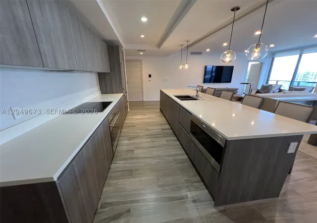 Photo 4 of Condo for sale at 801 S Miami Ave #4608, Miami, FL 33130 | MLS# A12049673 | Listing updated on 2026-09-14