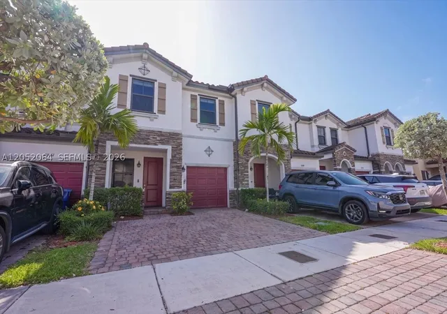 Photo 2 of Townhouse for sale at 25171 Sw 114th Ct, Homestead, FL 33032 | MLS# A12052084 | Listing updated on 2026-09-15