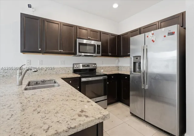 Photo 3 of Townhouse for sale at 25171 Sw 114th Ct, Homestead, FL 33032 | MLS# A12052084 | Listing updated on 2026-09-15