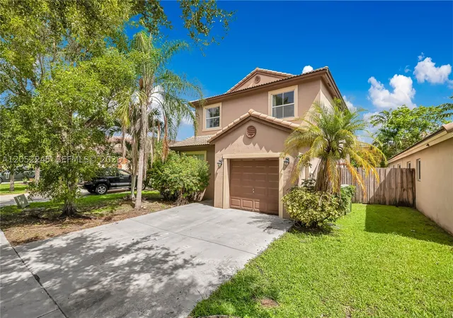 Photo 2 of Single family home for sale at 2019 Se 13th St, Homestead, FL 33035 | MLS# A12052245 | Listing updated on 2026-08-31