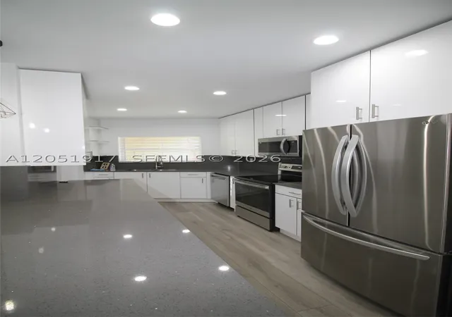 Listing Photo 5 - Condo for sale in building located at 8340 SW 154th Ave, Miami, FL 33193 - Unit #60