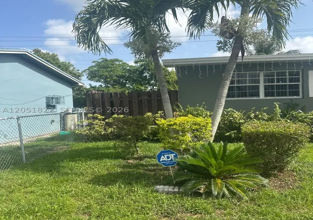 Photo 3 of Single family home for sale at 930 Nw 180th Ter, Miami, FL 33169 | MLS# A12051822 | Listing updated on 2026-08-26