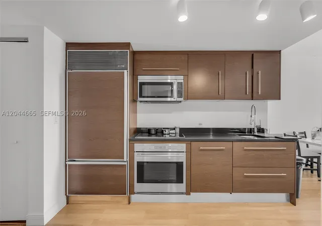 Photo 3 of Condo for sale at 475 Brickell Ave #2508, Miami, FL 33131 | MLS# A12044665 | Listing updated on 2026-09-10