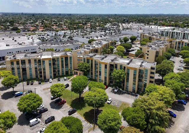 Listing Photo 1 - Condo for sale in International Park Condo 2 located at 11790 Sw 18Th St, Miami, FL 33175 - Unit #519-3