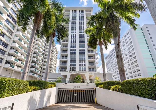 Photo 2 of Sale Pending at 1228 West Ave #1405, Miami Beach, FL 33139 | MLS# A12053043 | Listing updated on 2026-08-30