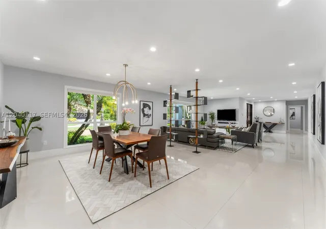 Photo 4 of Single family home for sale at 11721 Jacaranda Pl, Coral Gables, FL 33156 | MLS# A12040117 | Listing updated on 2026-09-13