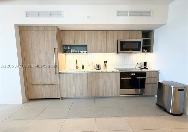 Condo for sale at 159 Ne 6Th St #3215, Miami, FL 33132 | MLS# A12053440 | Listing updated on 2026-09-24