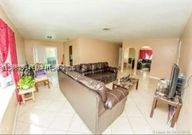 Listing Photo 4 - Condo for sale in building located at 5333 Nw 18Th St, Lauderhill, FL 33313 - Unit #3A