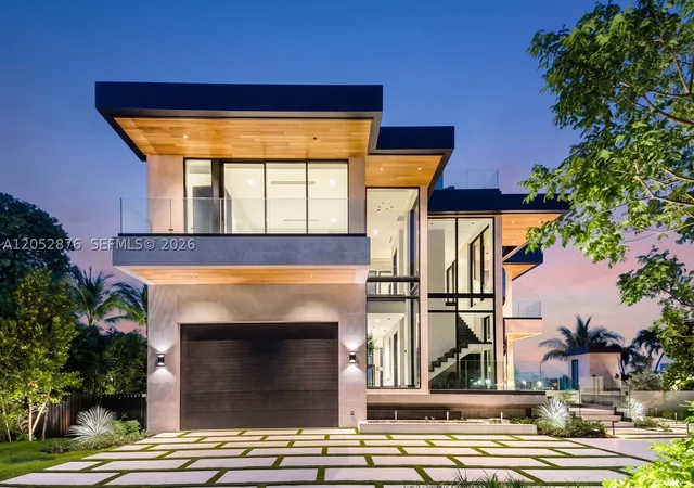 Photo 2 of Single family home for sale at 1141 N Biscayne Point Rd, Miami Beach, FL 33141 | MLS# A12052876 | Listing updated on 2026-09-05