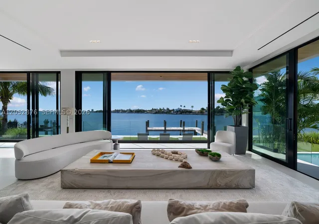 Photo 4 of Single family home for sale at 1141 N Biscayne Point Rd, Miami Beach, FL 33141 | MLS# A12052876 | Listing updated on 2026-09-05