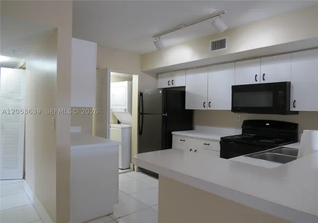 Photo 4 of Sale Pending at 2640 S University Dr #101, Davie, FL 33328 | MLS# A12053639 | Listing updated on 2026-09-14