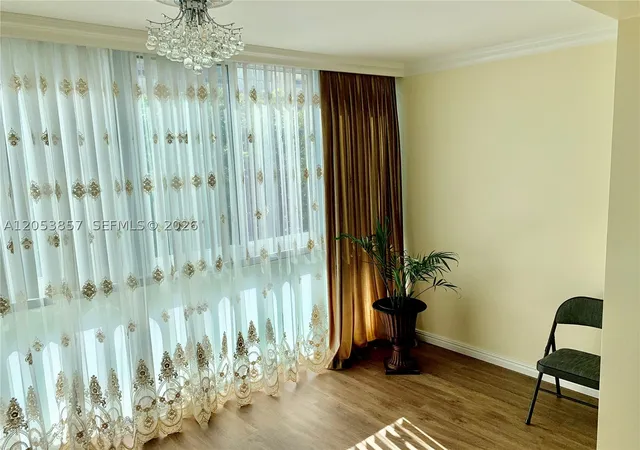 Listing Photo 4 - Condo for sale in building located at 619 Ne 14Th Ave, Hallandale Beach, FL 33009 - Unit #301