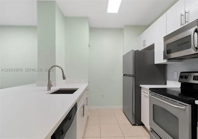 Photo 3 of Sale Pending at 2421 Ne 65th St #217, Fort Lauderdale, FL 33308 | MLS# A12053979 | Listing updated on 2026-10-06