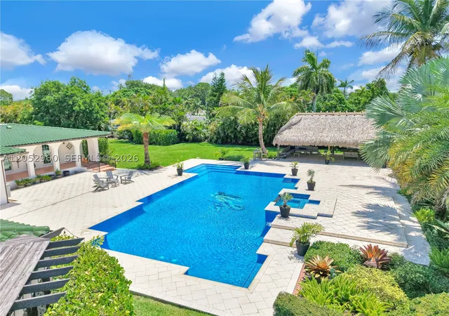 Photo 3 of Single family home for sale at 7550 Sw 74th St, Miami, FL 33143 | MLS# A12052960 | Listing updated on 2026-09-25