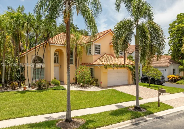 Photo 3 of Single family home for sale at 524 Water Pt, Weston, FL 33326 | MLS# A12054165 | Listing updated on 2026-09-09