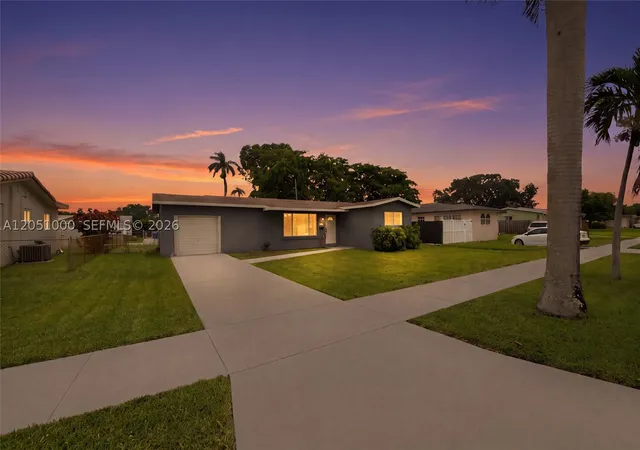 Photo 1 of Single family home for sale at 2901 Cleveland St, Hollywood, FL 33020 | MLS# A12051000 | Listing updated on 2026-09-24