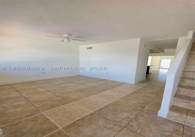 Listing Photo 4 - Condo for sale in building located at 10972 Sw 4Th St, Miami, FL 33174 - Unit #J2