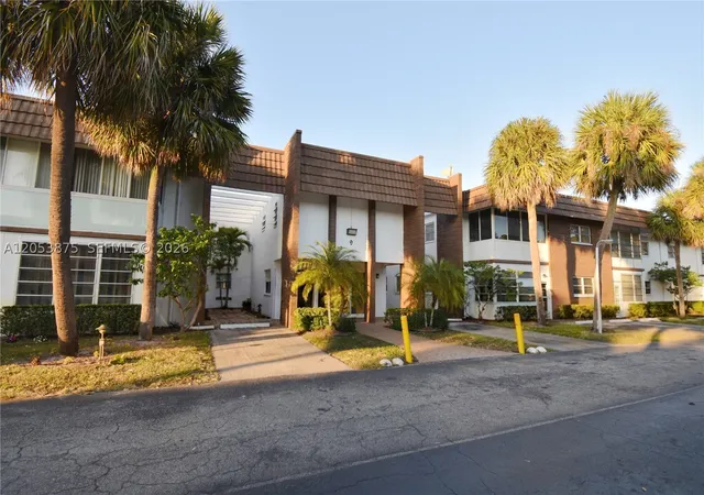Listing Photo 1 - Condo for sale in building located at 2291 Nw 48Th Ter, Lauderhill, FL 33313 - Unit #214