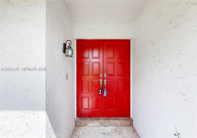 Photo 4 of Single family home for sale at 251 Nw 92Nd Ave, Coral Springs, FL 33071 | MLS# A12053375 | Listing updated on 2026-09-12