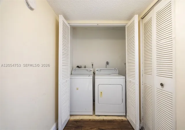 Photo 21 of Condo for sale at 9365 Fontainebleau Blvd #E205, Miami, FL 33172 | MLS# A12054753 | Listing updated on 2026-10-06