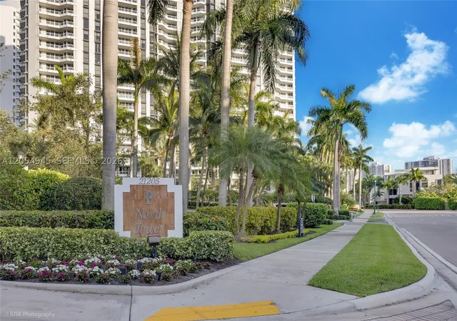 Photo 1 of Condo for sale at 21205 Yacht Club Dr #701, Aventura, FL 33180 | MLS# A12054945 | Listing updated on 2026-08-30