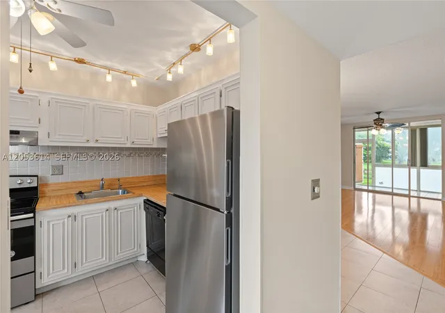 Photo 3 of Condo for sale at 5950 Del Lago Cir #106, Sunrise, FL 33313 | MLS# A12053614 | Listing updated on 2026-09-10
