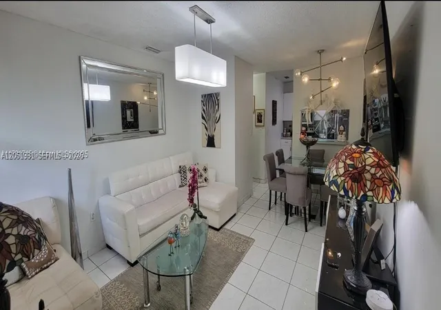 Listing Photo 5 - Condo for sale in building located at 7121 Sw 129Th Ave, Miami, FL 33183 - Unit #5