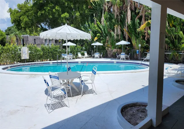 Photo 2 of Condo for sale at 3101 Oakland Shores Dr #H105, Oakland Park, FL 33309 | MLS# A12055208 | Listing updated on 2026-08-31