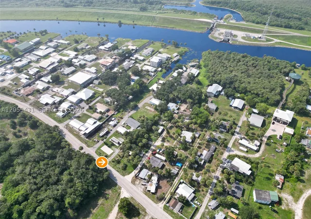 Photo 2 of Multi family home for sale at 1069 Marina Ln & Cramer Ln, Moore Haven, FL 33741 | MLS# A12055431 | Listing updated on 2026-08-31