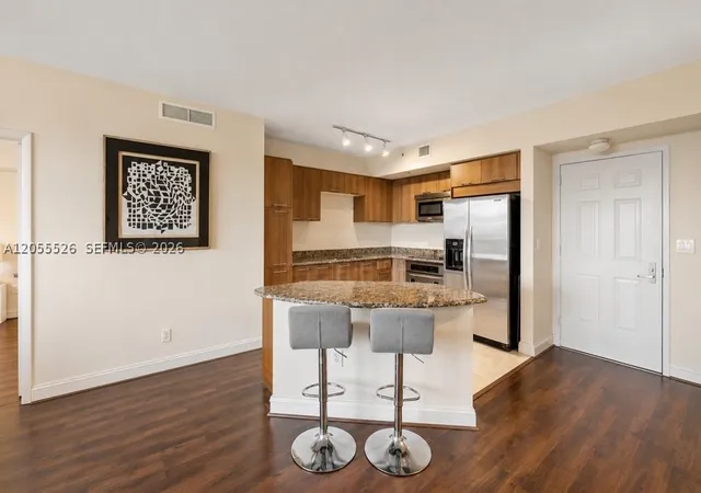 Photo 3 of Sale Pending at 510 Nw 84th Ave #519, Plantation, FL 33324 | MLS# A12055526 | Listing updated on 2026-09-01