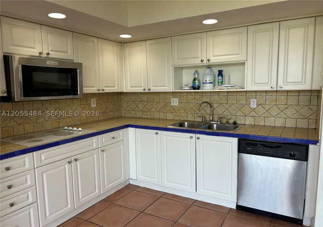 Photo 3 of Condo for sale at 8600 Sw 133Rd Ave Rd #423, Miami, FL 33183 | MLS# A12055484 | Listing updated on 2026-08-26