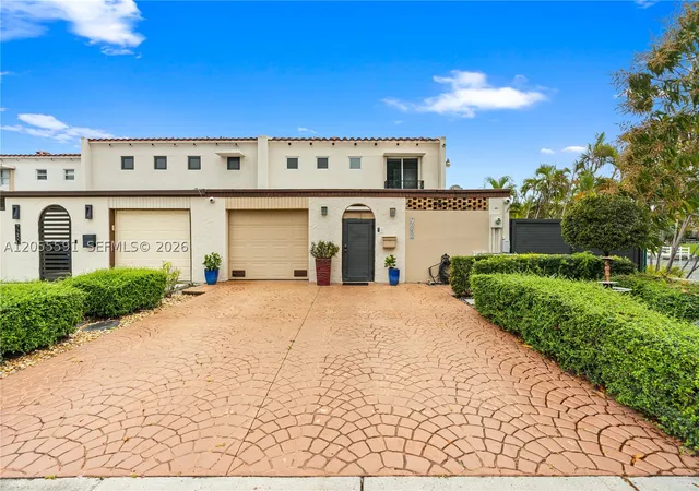 Photo 2 of Townhouse for sale at 7282 Jacaranda Ln, Miami Lakes, FL 33014 | MLS# A12055591 | Listing updated on 2026-09-10