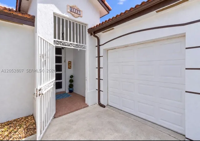 Photo 3 of Single family home for sale at 25237 Sw 133 Pl, Homestead, FL 33032 | MLS# A12052807 | Listing updated on 2026-09-24