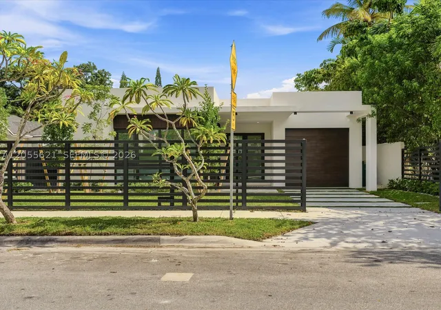Photo 3 of Single family home for sale at 1621 Sw 11th Ter, Miami, FL 33135 | MLS# A12055621 | Listing updated on 2026-10-05