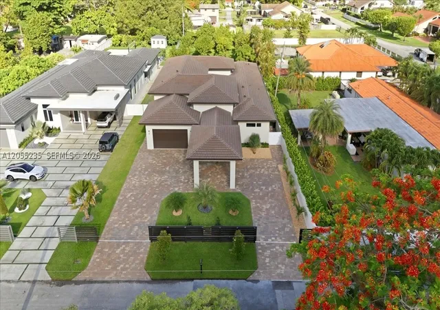 Photo 1 of Single family home for sale at 2880 Sw 113 Avenue, Miami, FL 33165 | MLS# A12055235 | Listing updated on 2026-10-06