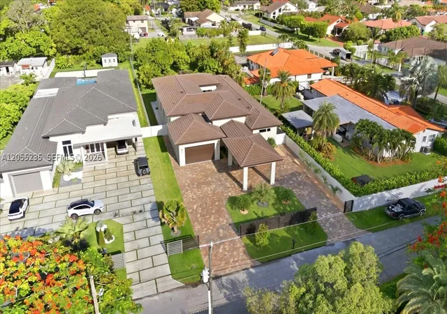 Photo 2 of Single family home for sale at 2880 Sw 113 Avenue, Miami, FL 33165 | MLS# A12055235 | Listing updated on 2026-10-06