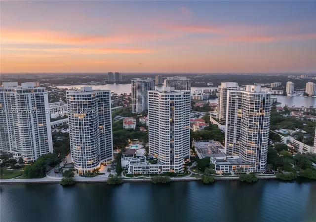 Photo 2 of Condo for sale at 3000 Island Blvd #505, Aventura, FL 33160 | MLS# A12055674 | Listing updated on 2026-09-04