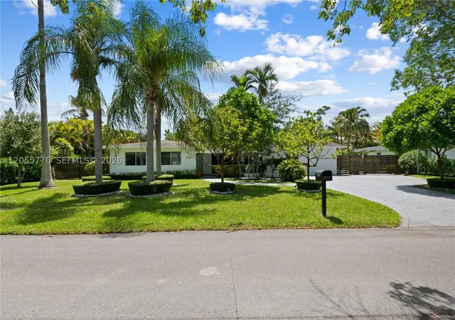 Photo 1 of Single family home for sale at 12900 Sw 82nd Pl, Pinecrest, FL 33156 | MLS# A12055776 | Listing updated on 2026-09-15