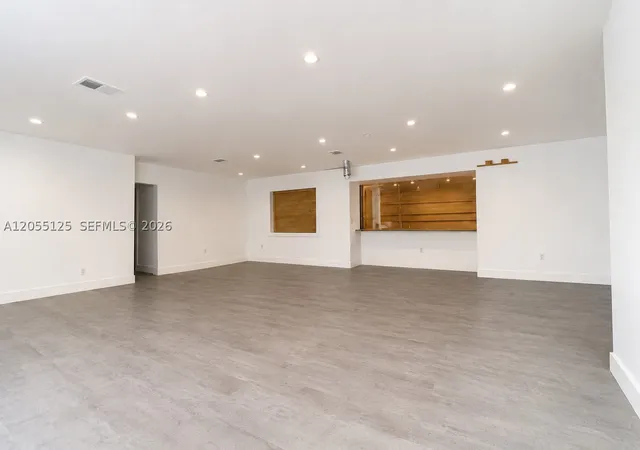 Photo 2 of Single family home for sale at 16842 Sw 86th Ave, Palmetto Bay, FL 33157 | MLS# A12055125 | Listing updated on 2026-09-11